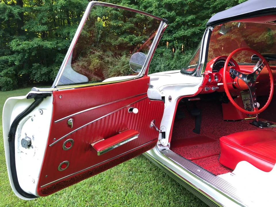 1962 Chevrolet Corvette C1 - Image 14 of 24