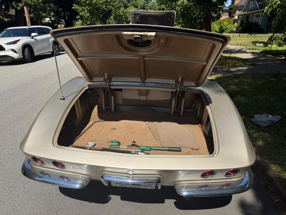 1962 Chevrolet Corvette C1 - Image 18 of 24