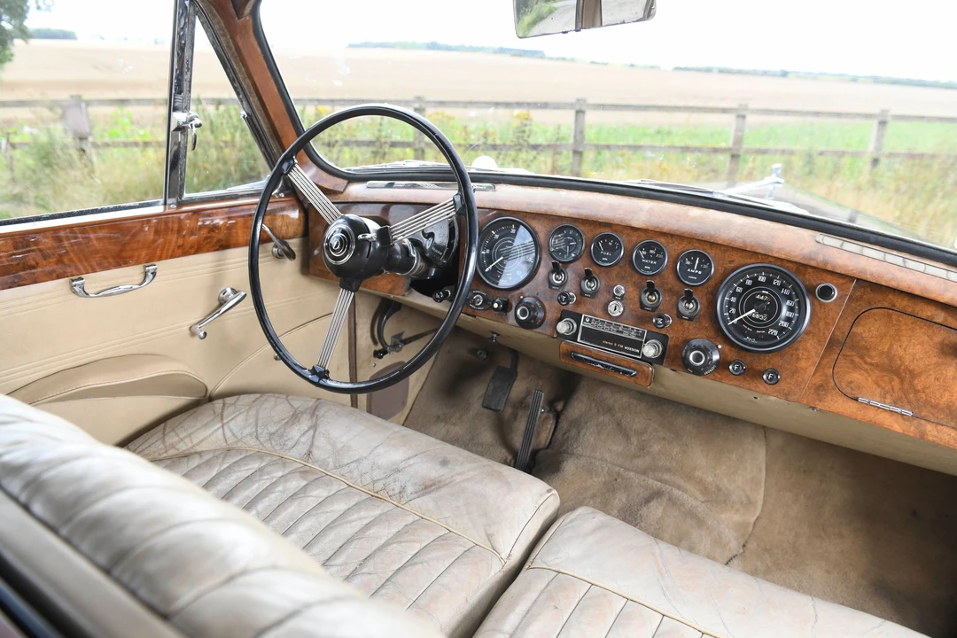 1962 Daimler - Image 12 of 31