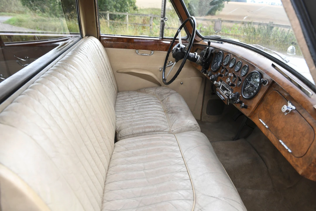 1962 Daimler - Image 14 of 31