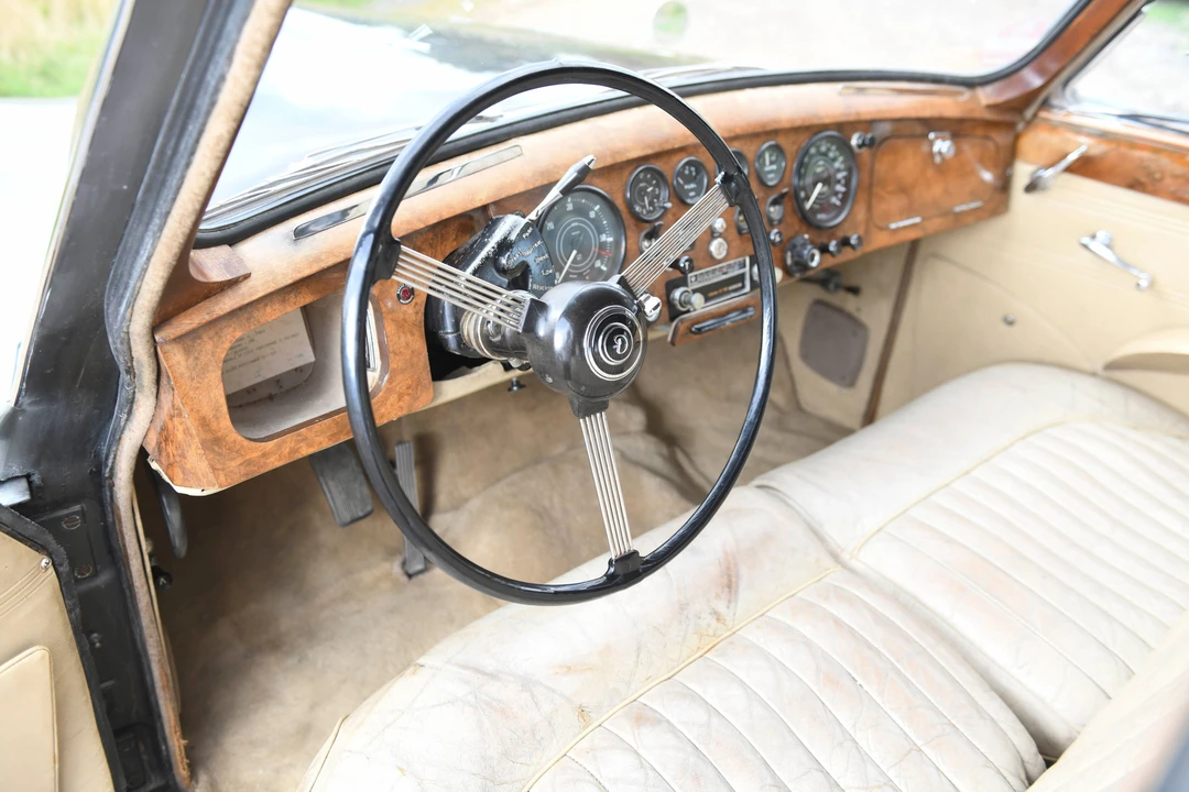 1962 Daimler - Image 24 of 31