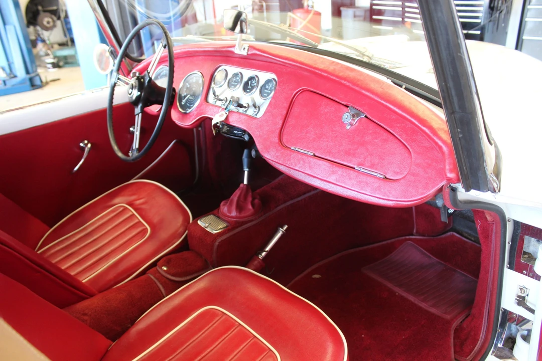 1962 Daimler SP250 - Image 29 of 31