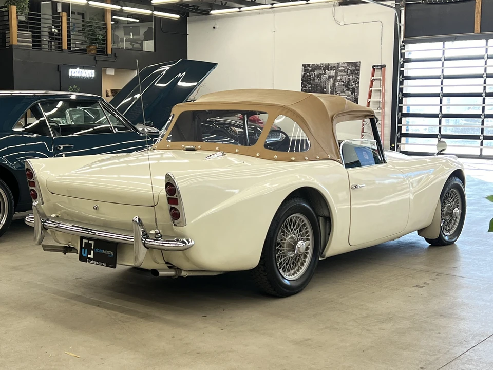 1962 Daimler SP250 - Image 9 of 31