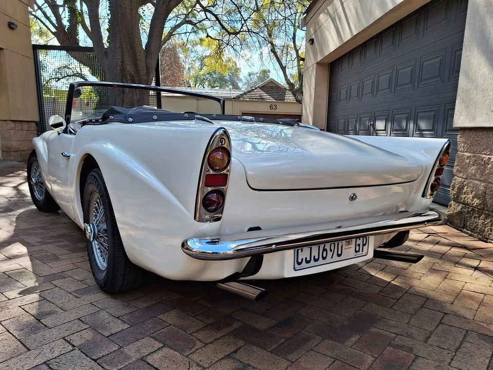 1962 Daimler SP250 - Image 6 of 30