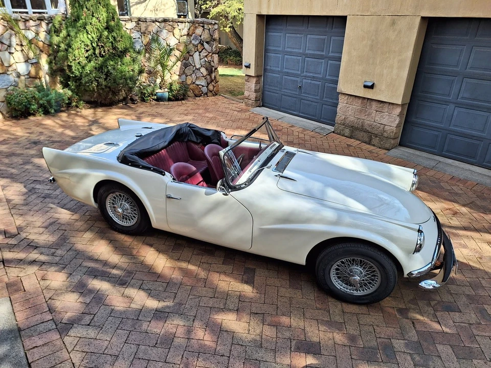 1962 Daimler SP250 - Image 9 of 30
