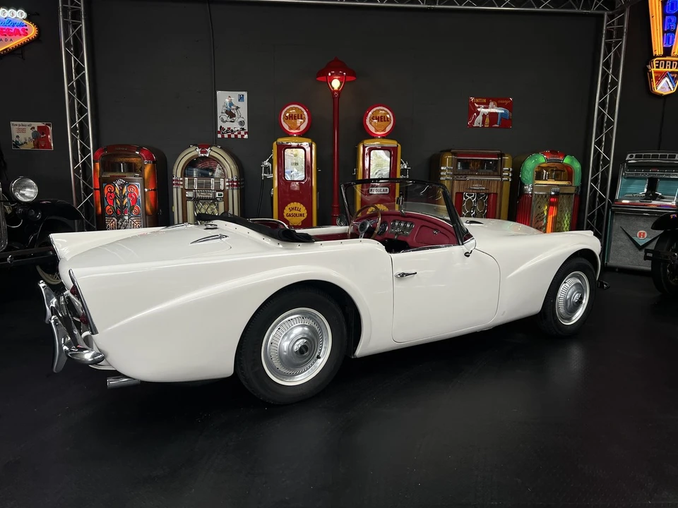 1962 Daimler SP250 - Image 4 of 30