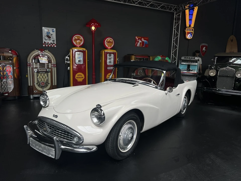 1962 Daimler SP250 - Image 11 of 30
