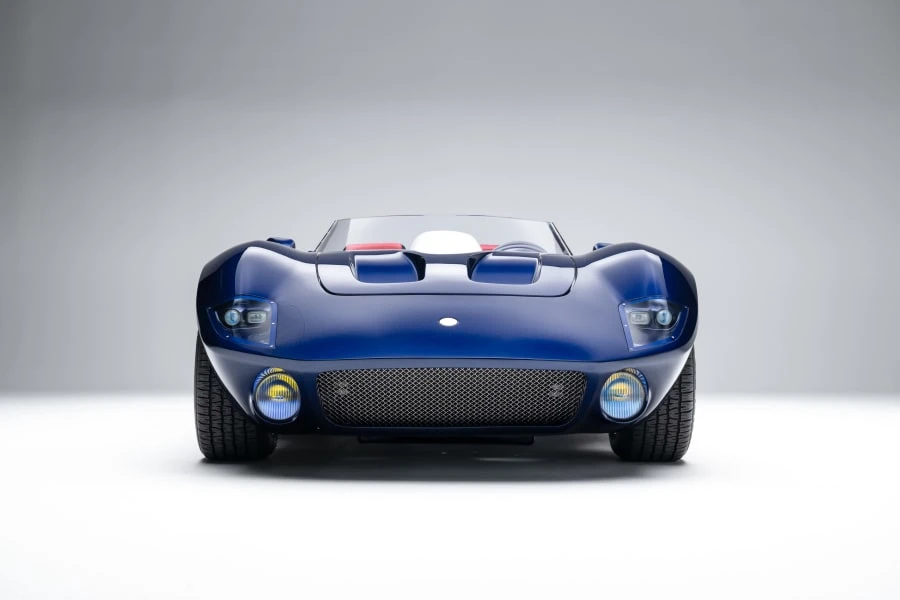 1962 Excalibur - Image 4 of 31