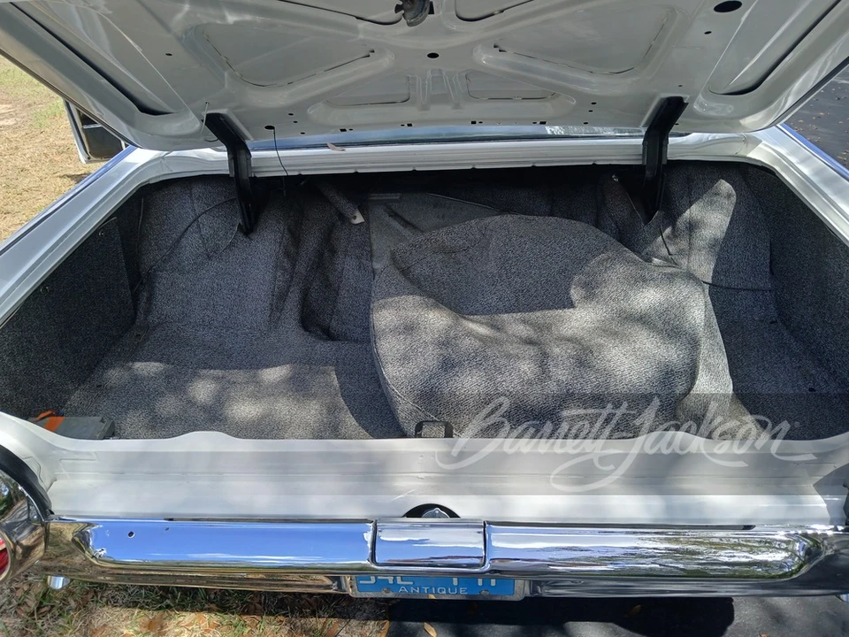 1962 Ford Thunderbird 3rd Gen - Image 12 of 23