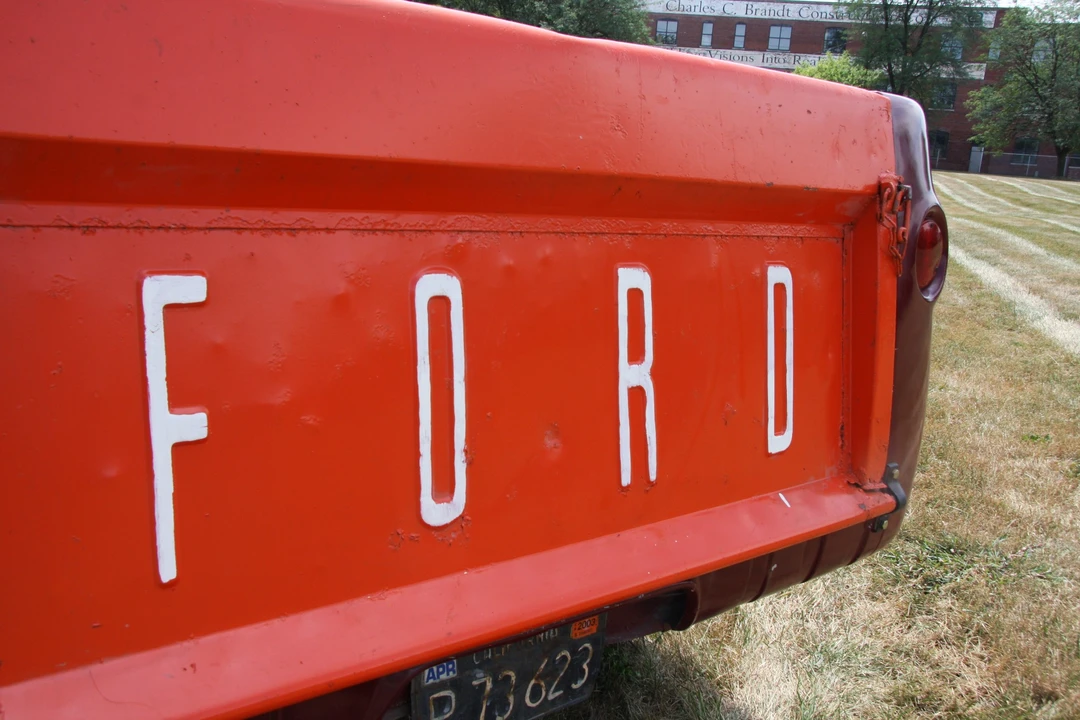 1962 Ford Econoline Pickup - Image 15 of 31