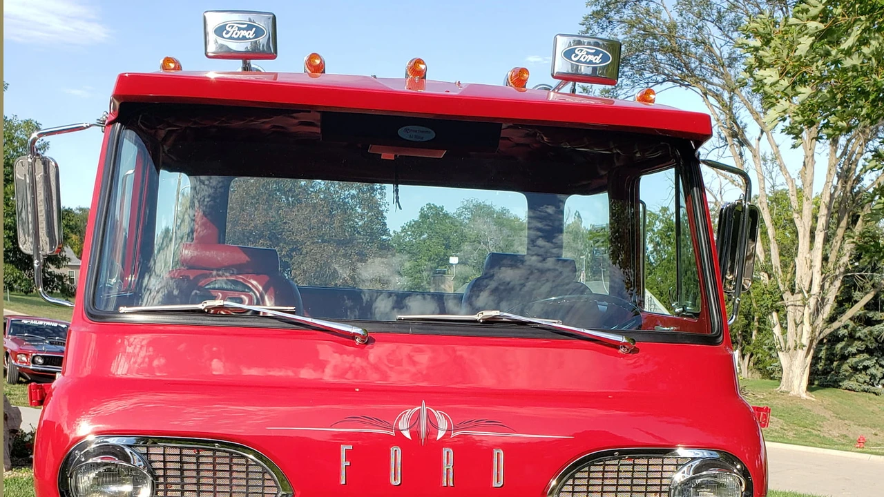 1962 Ford Econoline Pickup - Image 12 of 14