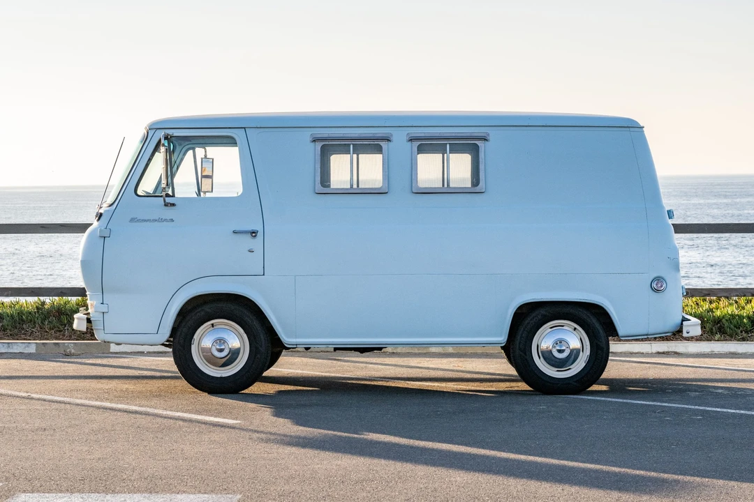 1962 Ford Econoline Van - Image 9 of 31