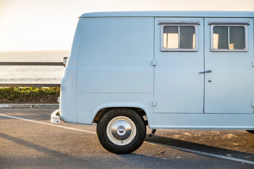 1962 Ford Econoline Van - Image 16 of 31