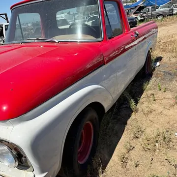 1962 Ford F-100 Unibody Short Bed