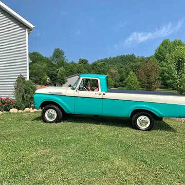 1962 Ford F100 Custom Cab Unibody