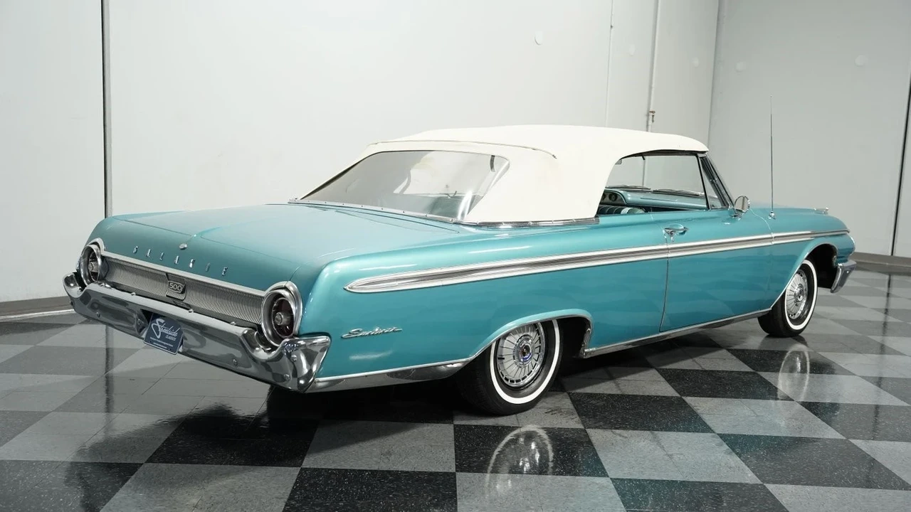 1962 Ford Galaxie 2nd Gen - Image 11 of 12
