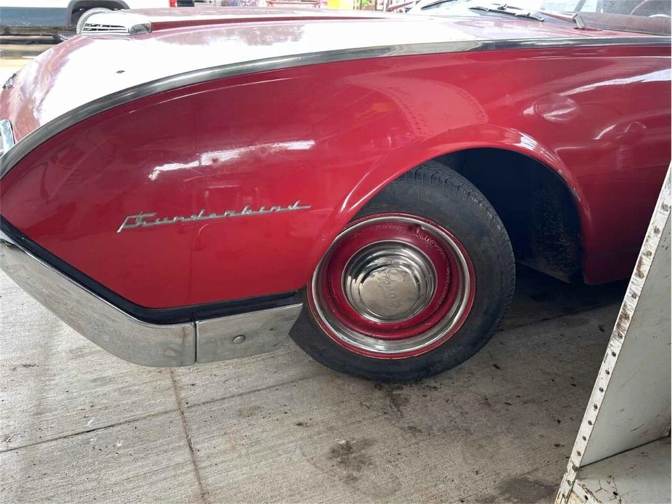 1962 Ford Thunderbird 3rd Gen - Image 4 of 20