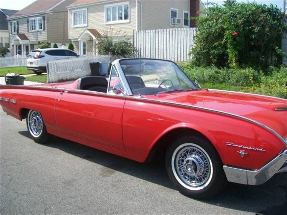 1962 Ford Thunderbird 3rd Gen - Image 2 of 11