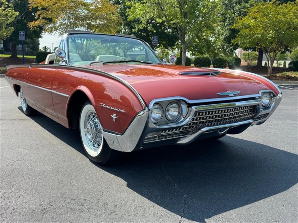 1962 Ford Thunderbird 3rd Gen - Image 10 of 30