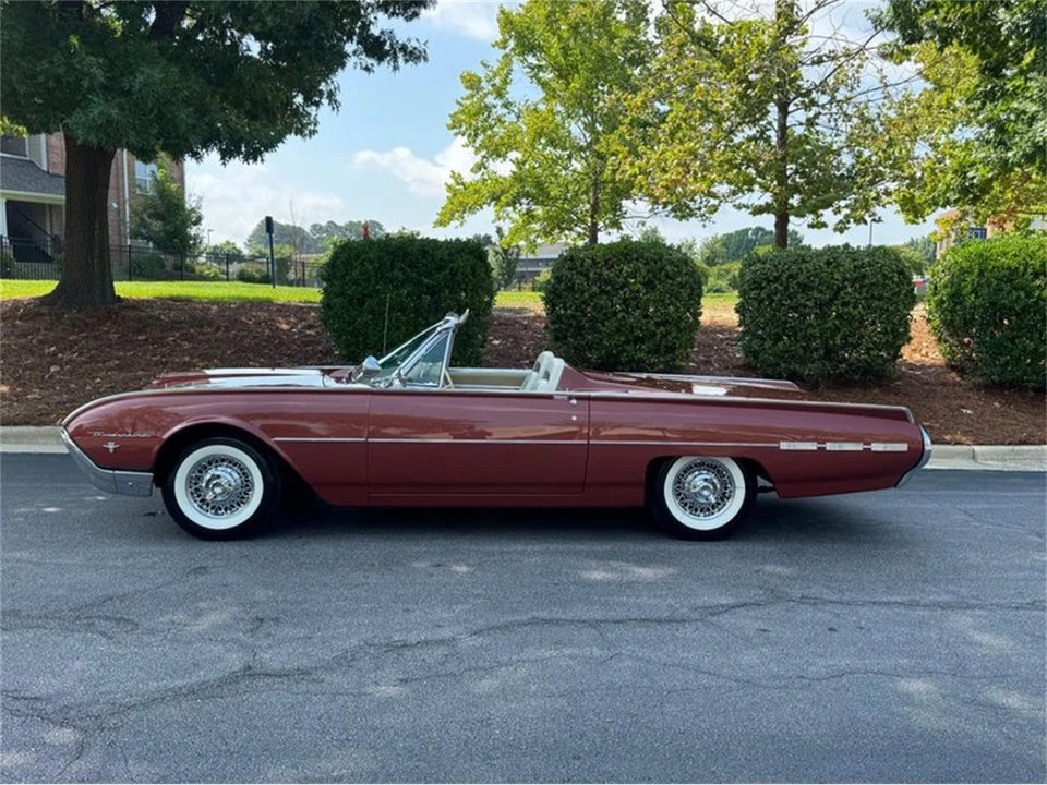 1962 Ford Thunderbird 3rd Gen - Image 5 of 30