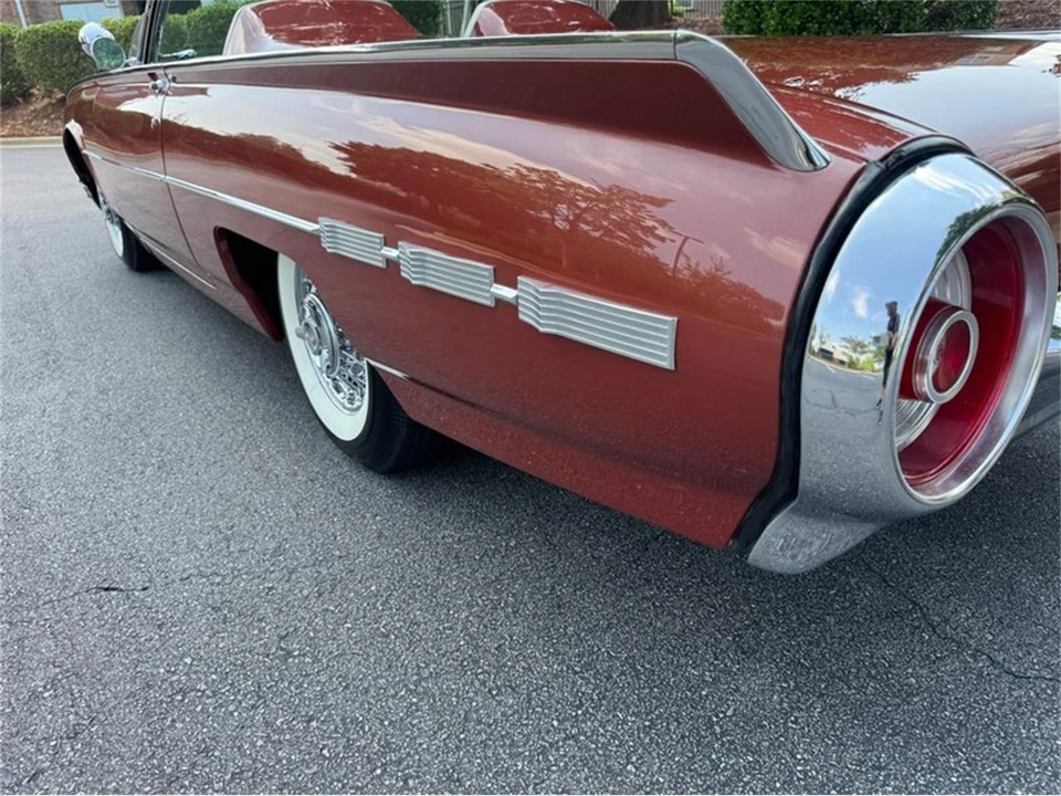 1962 Ford Thunderbird 3rd Gen - Image 16 of 30