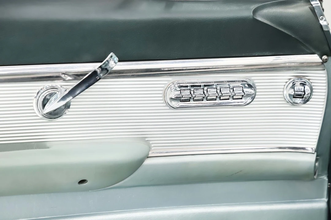 1962 Ford Thunderbird 3rd Gen - Image 10 of 31