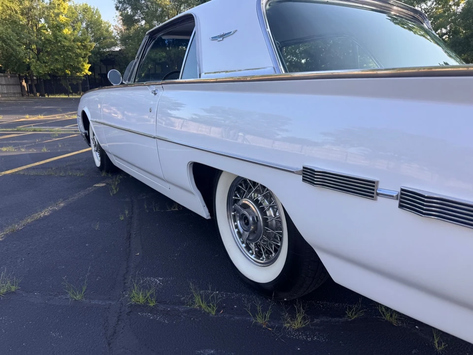 1962 Ford Thunderbird - Image 12 of 31