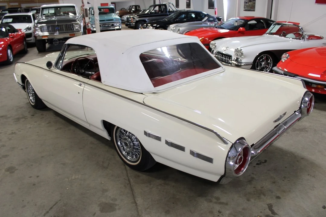 1962 Ford Thunderbird 3rd Gen - Image 16 of 31
