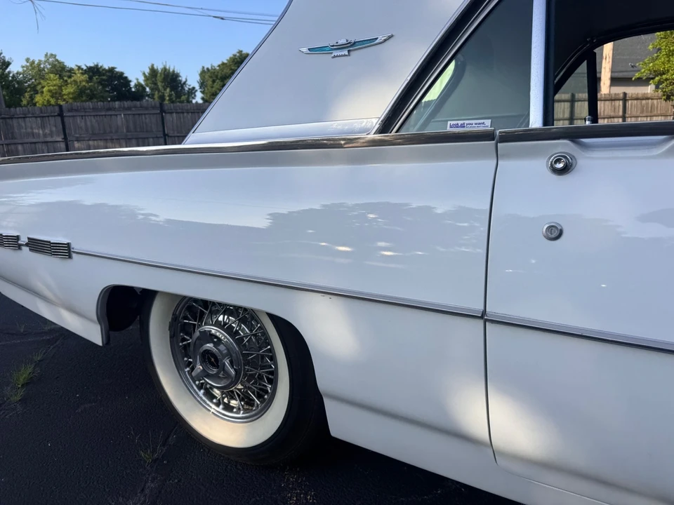 1962 Ford Thunderbird - Image 8 of 31
