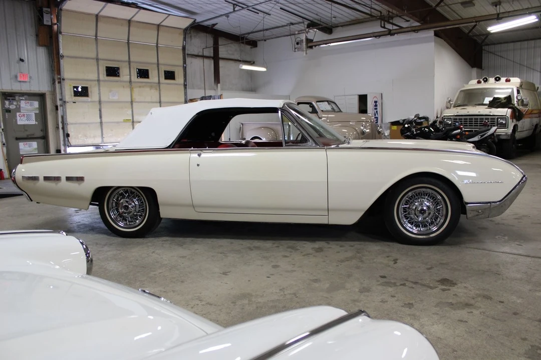 1962 Ford Thunderbird 3rd Gen - Image 7 of 31
