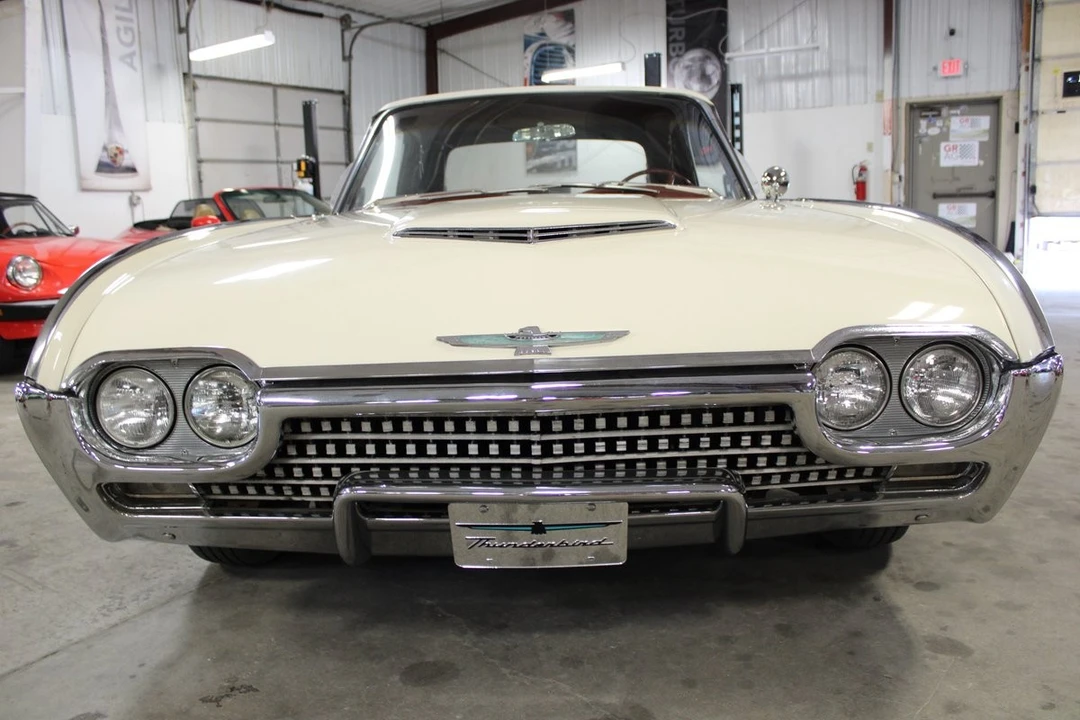 1962 Ford Thunderbird 3rd Gen - Image 9 of 31
