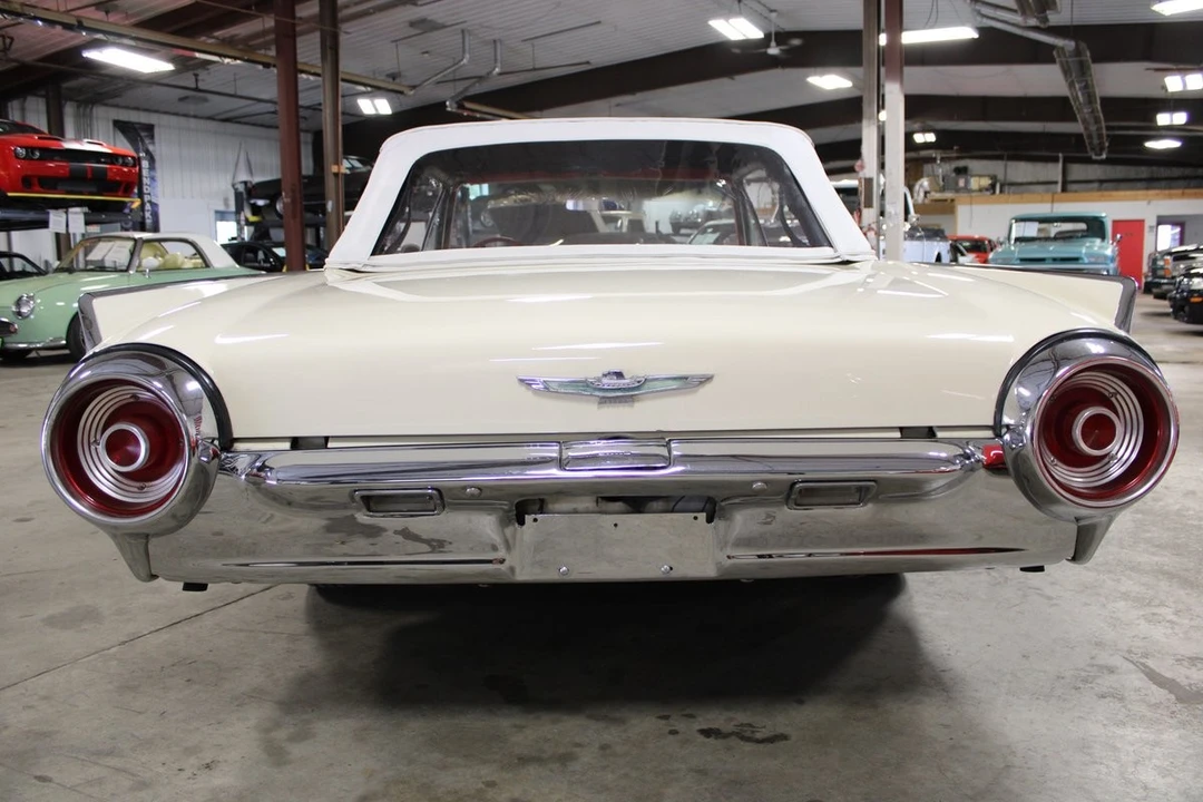 1962 Ford Thunderbird 3rd Gen - Image 5 of 31