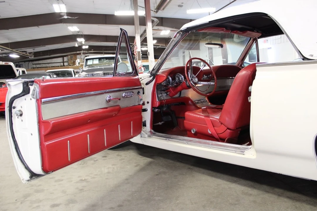 1962 Ford Thunderbird 3rd Gen - Image 26 of 31