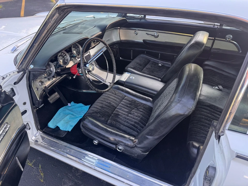 1962 Ford Thunderbird - Image 17 of 31