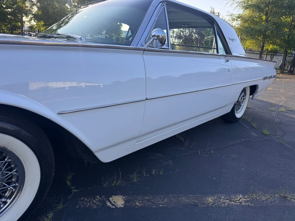 1962 Ford Thunderbird - Image 16 of 31