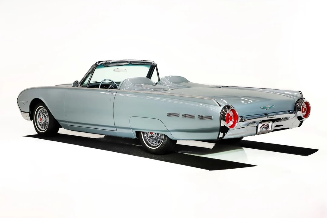 1962 Ford Thunderbird 3rd Gen - Image 7 of 31