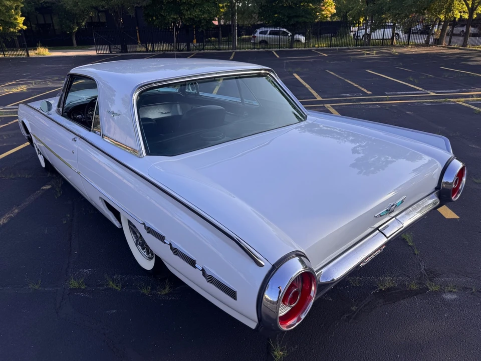 1962 Ford Thunderbird - Image 10 of 31