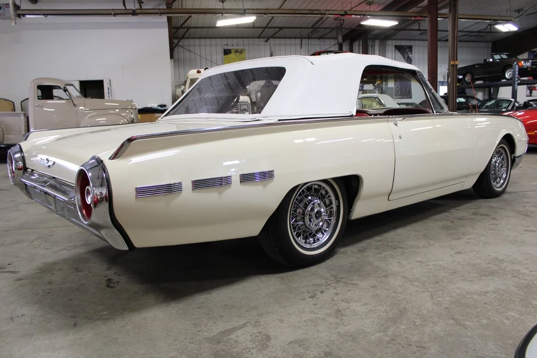 1962 Ford Thunderbird 3rd Gen - Image 6 of 31