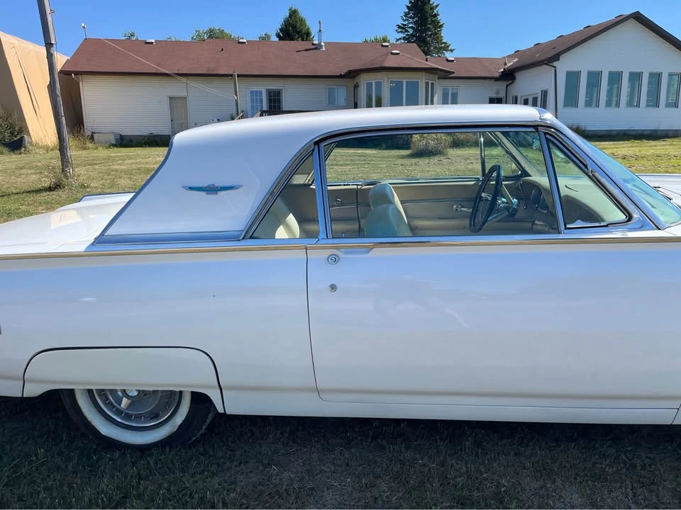 1962 Ford Thunderbird 3rd Gen - Image 3 of 11