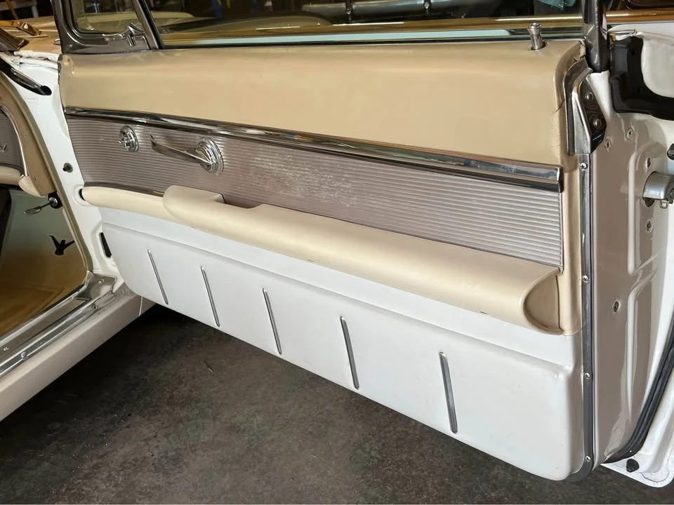 1962 Ford Thunderbird 3rd Gen - Image 10 of 11