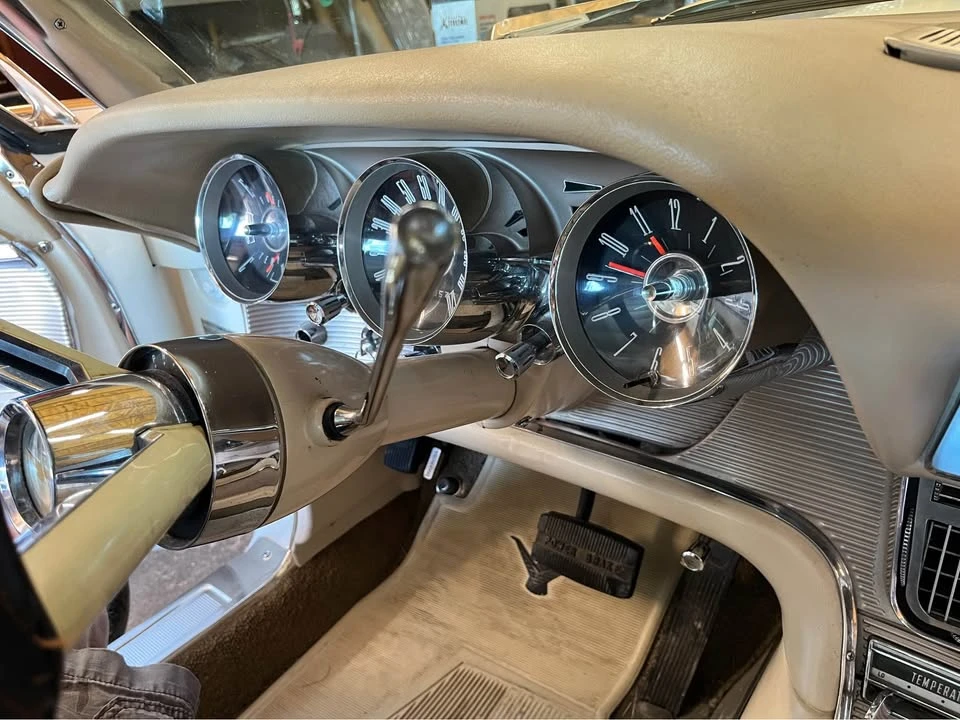 1962 Ford Thunderbird 3rd Gen - Image 9 of 11