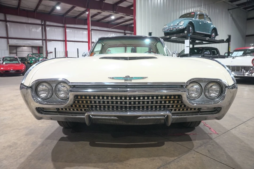 1962 Ford Thunderbird 3rd Gen - Image 13 of 31