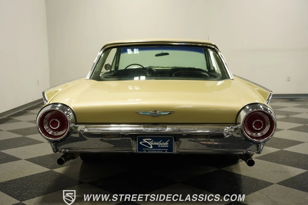1962 Ford Thunderbird 3rd Gen - Image 11 of 12
