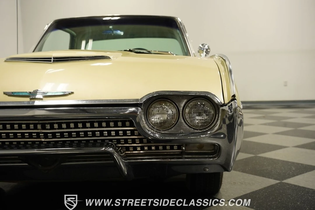 1962 Ford Thunderbird 3rd Gen - Image 20 of 21