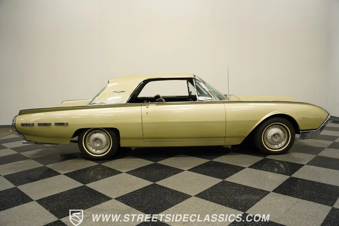 1962 Ford Thunderbird 3rd Gen - Image 15 of 21