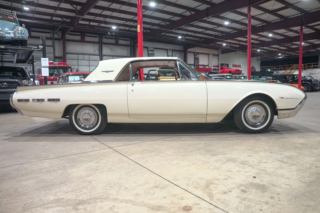 1962 Ford Thunderbird 3rd Gen - Image 10 of 31