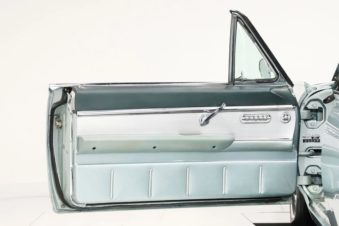 1962 Ford Thunderbird 3rd Gen - Image 9 of 31