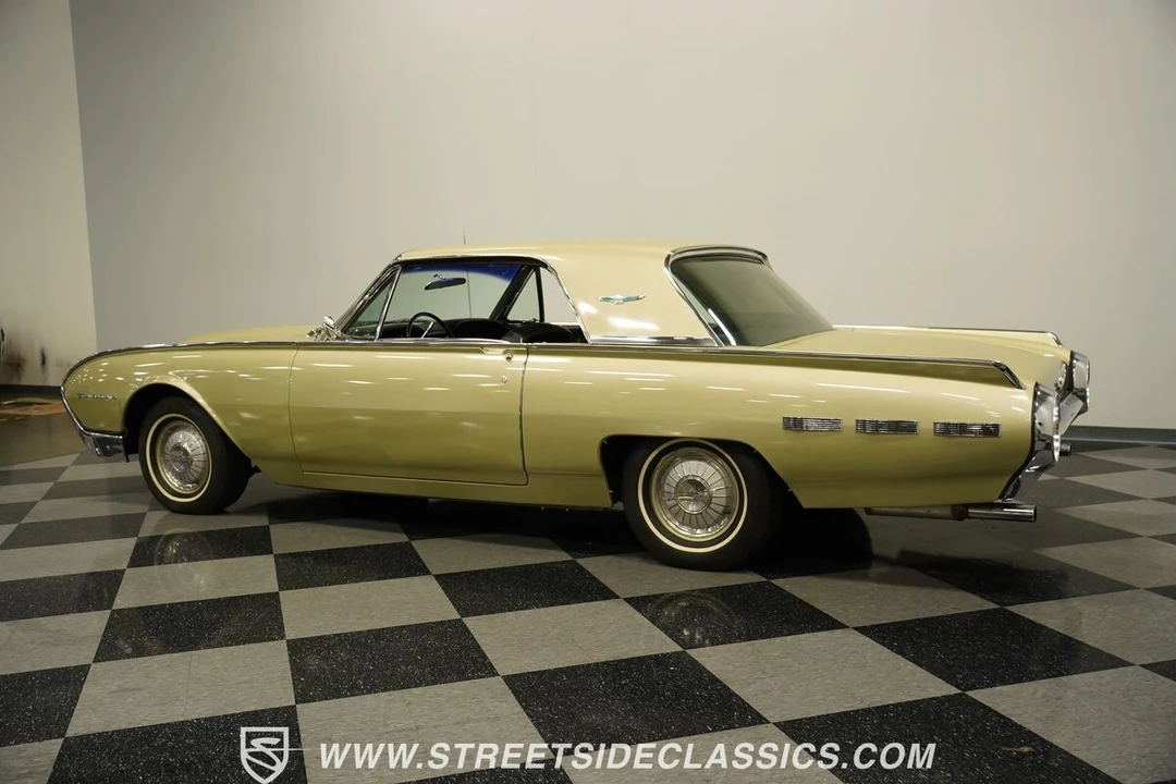 1962 Ford Thunderbird 3rd Gen - Image 9 of 12