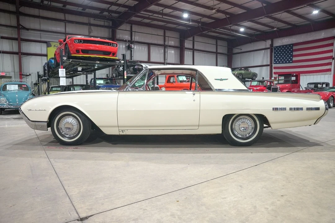 1962 Ford Thunderbird 3rd Gen - Image 4 of 31