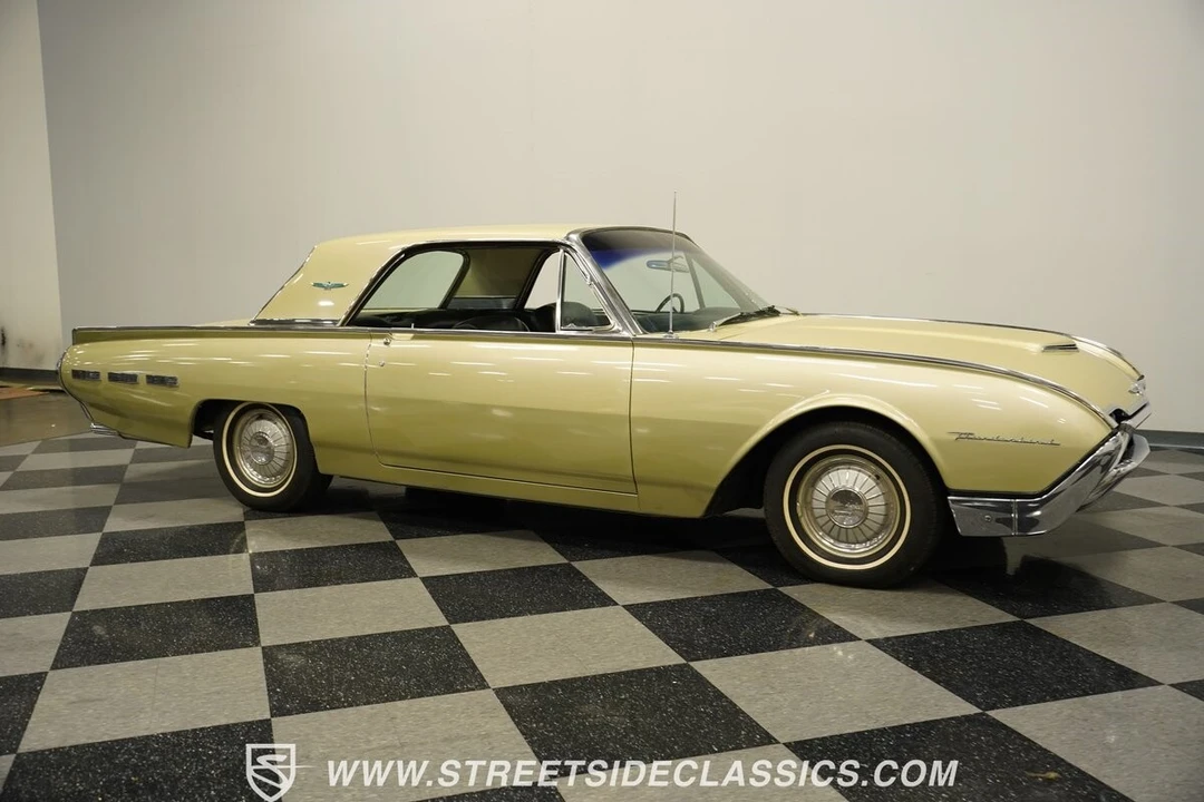 1962 Ford Thunderbird 3rd Gen - Image 16 of 21